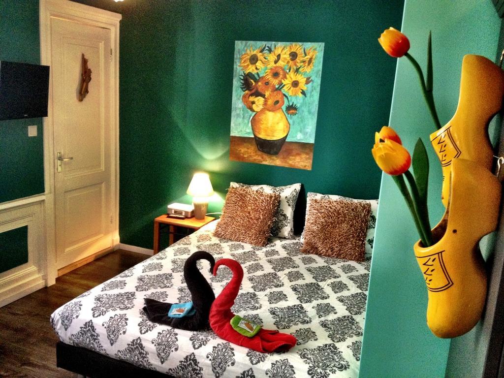 Tulip Of Amsterdam Bed & Breakfast Room photo